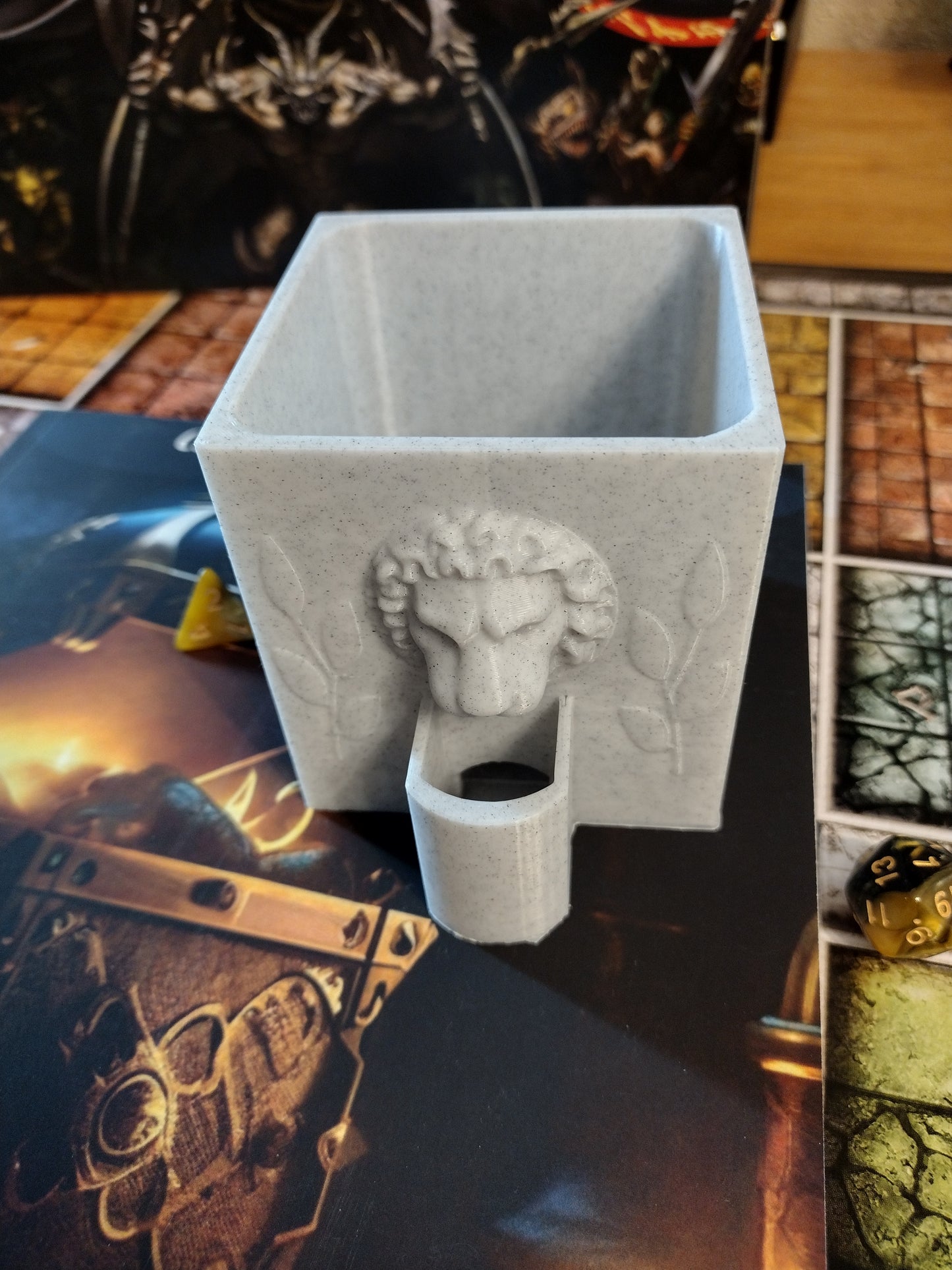 Roman self-watering small plant pot