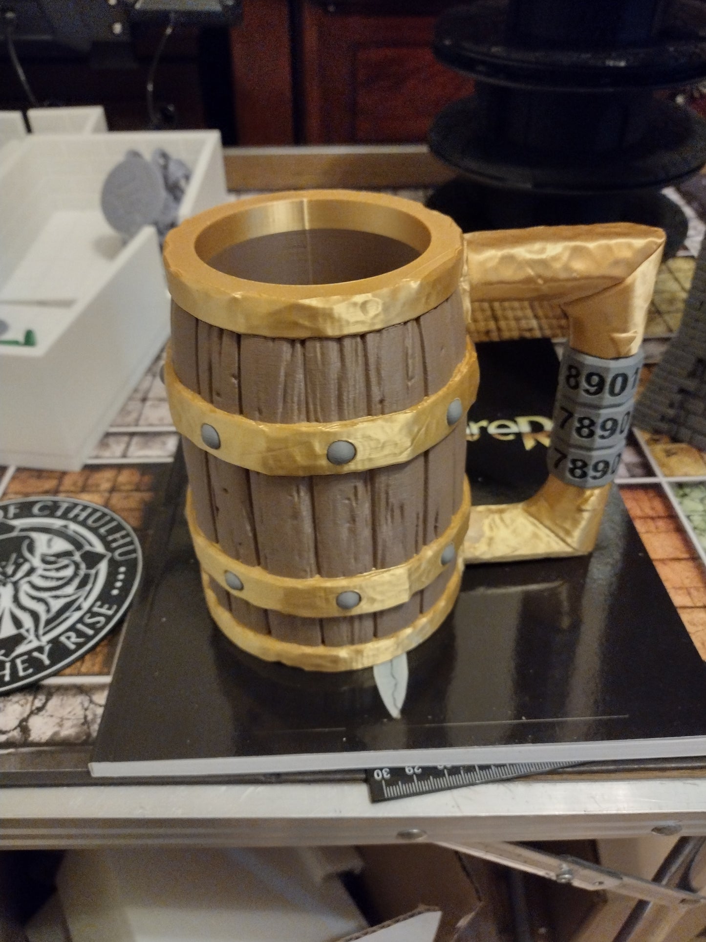 Dwarven Keg Beverage holder with Life Counter