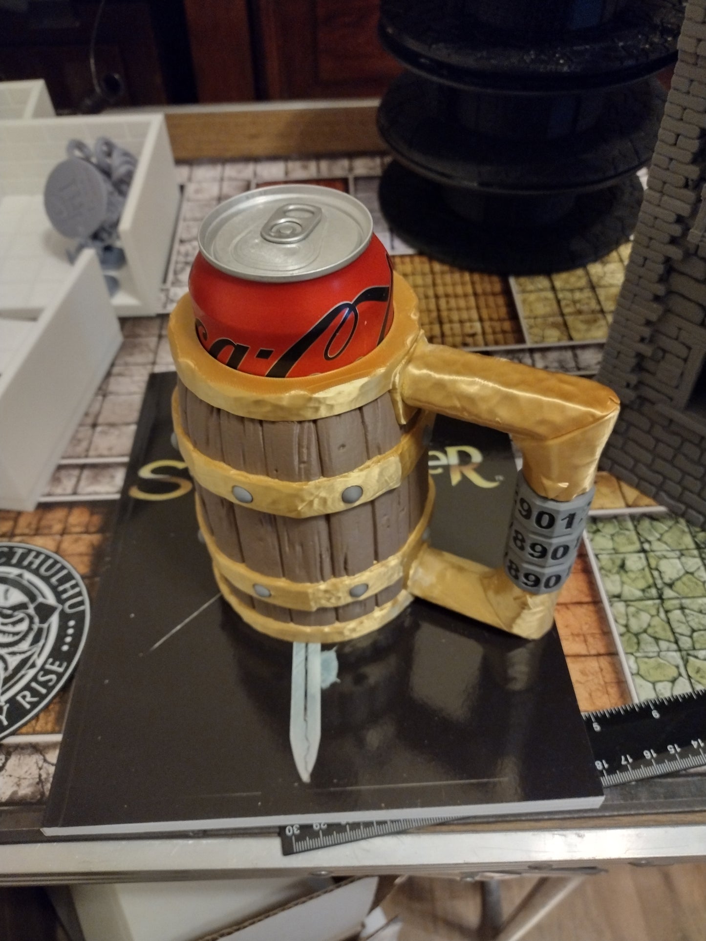 Dwarven Keg Beverage holder with Life Counter